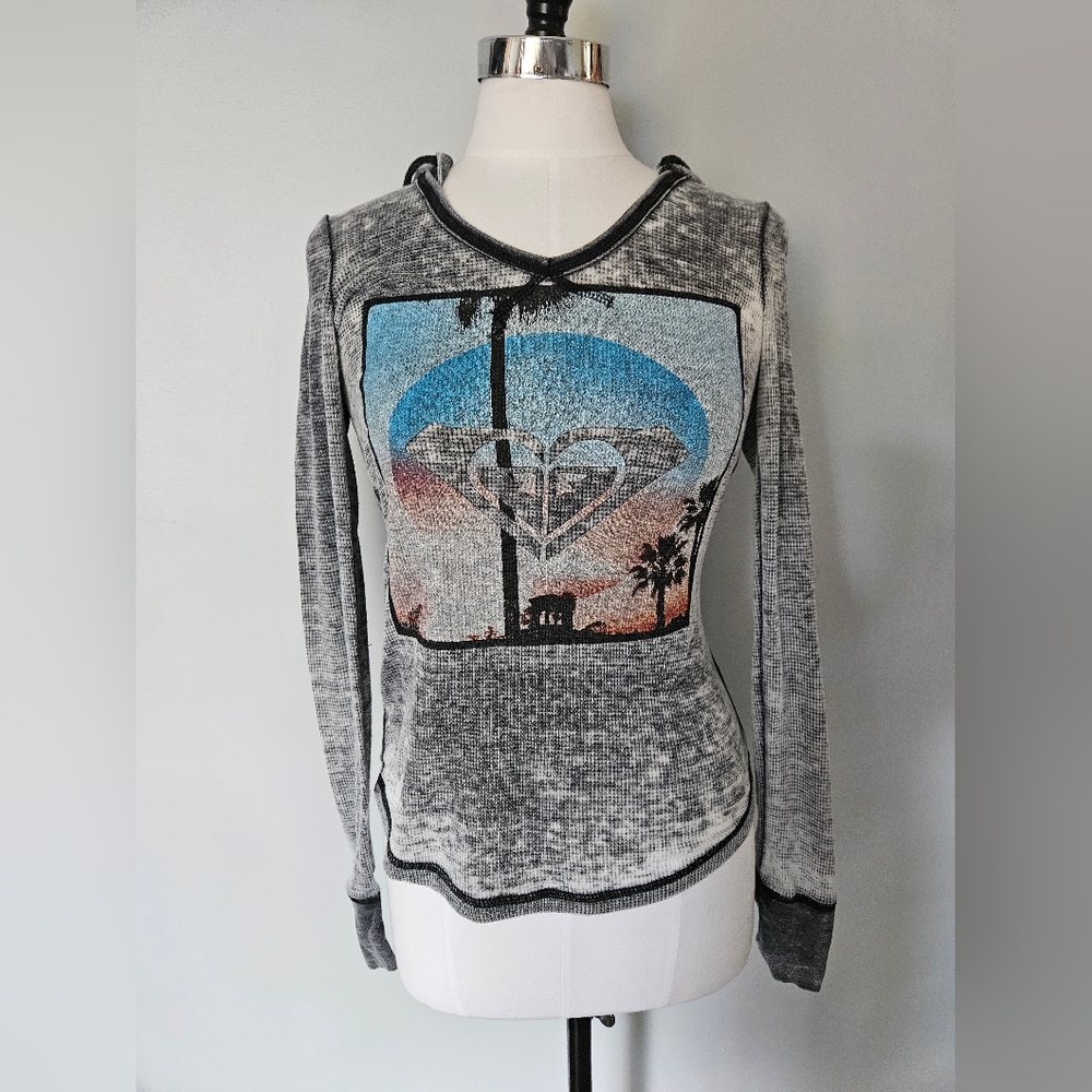 Vintage Roxy Long Sleeve Hoodie Shirt Size Small – Beach Sunset Graphic